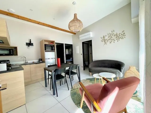 Domaine Le Vaxergues Apartment Saint-Affrique 0*,  France