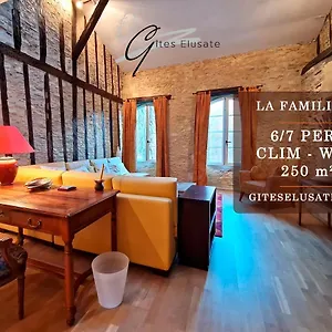  Holiday home Elusate